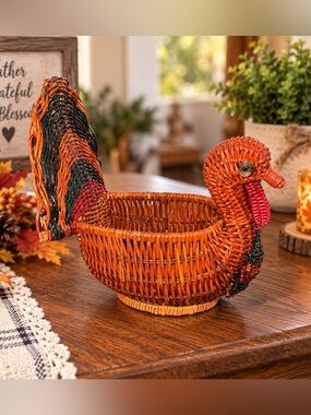 Wicker Turkey Basket 8.5” Thanksgiving Fall Harvest Table Centerpiece Decor